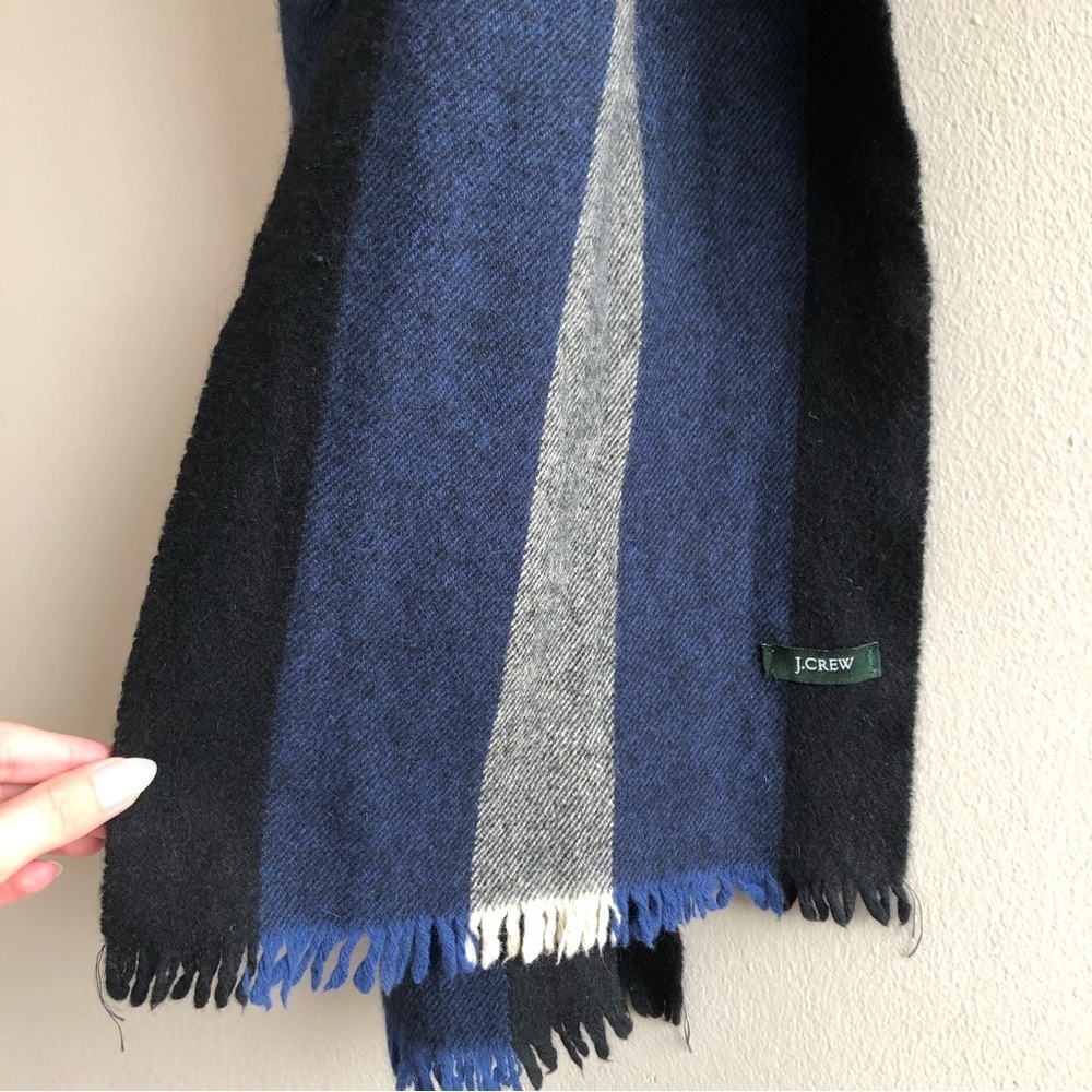J. Crew Cozy Knit Striped Long Length Winter Wrap Neck Scarf Blue Grey